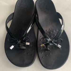 Vionic Bella II Sandals